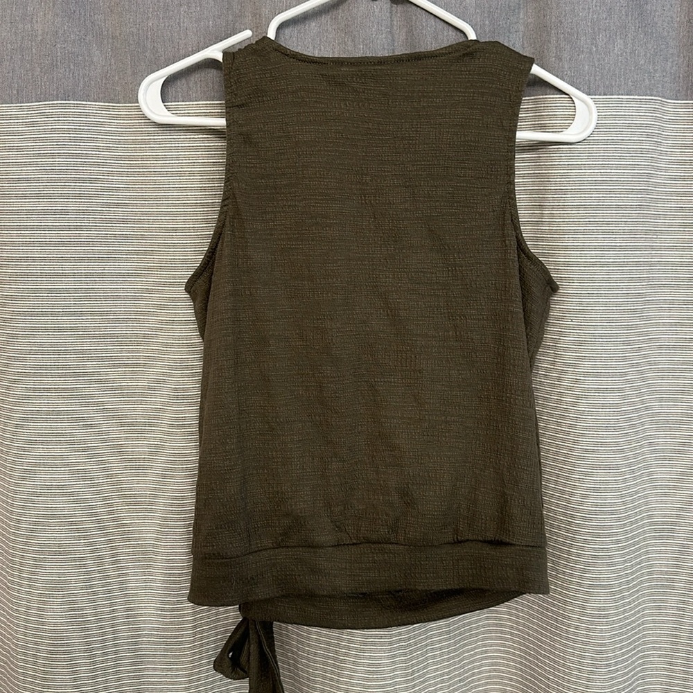 Universal Thread Tank XS - Picture 4 of 4